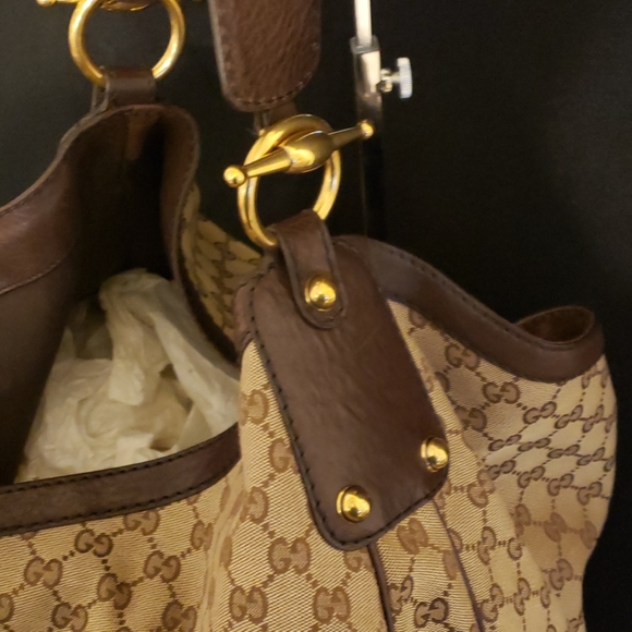 Authentic Gucci Canvas Hobo - Picture 3 of 4